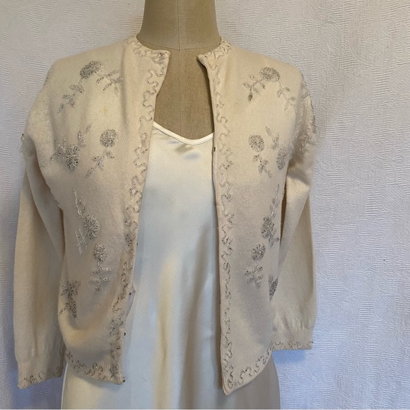 Vintage lined lambswool Sm cream cardigan. - Picture 2 of 12